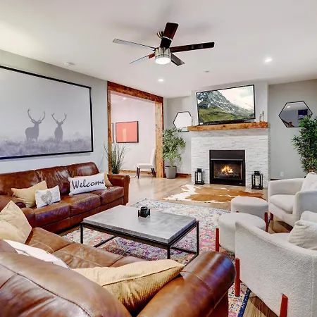 New Luxury Townhome #1 With Hot Tub & Views - 500 Dollars Of Free Activities & Equipment Rentals Daily